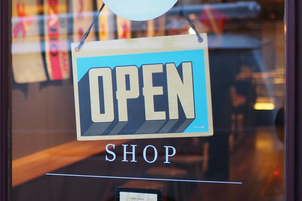 agencer un point de vente Magasin ouvert aménagement showroom