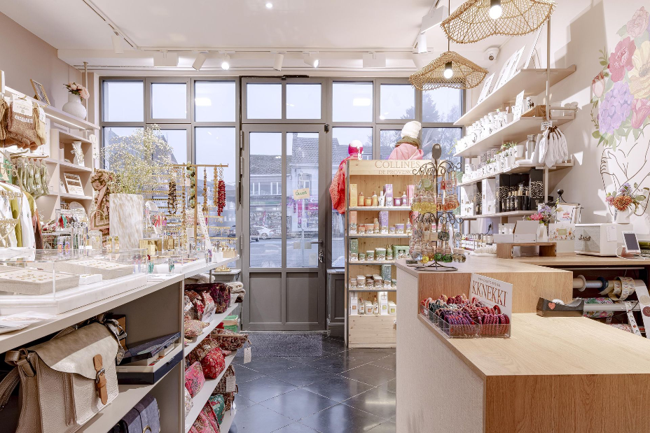 Boutique Les P'tites jolies choses après travaux -  vue sur entrée