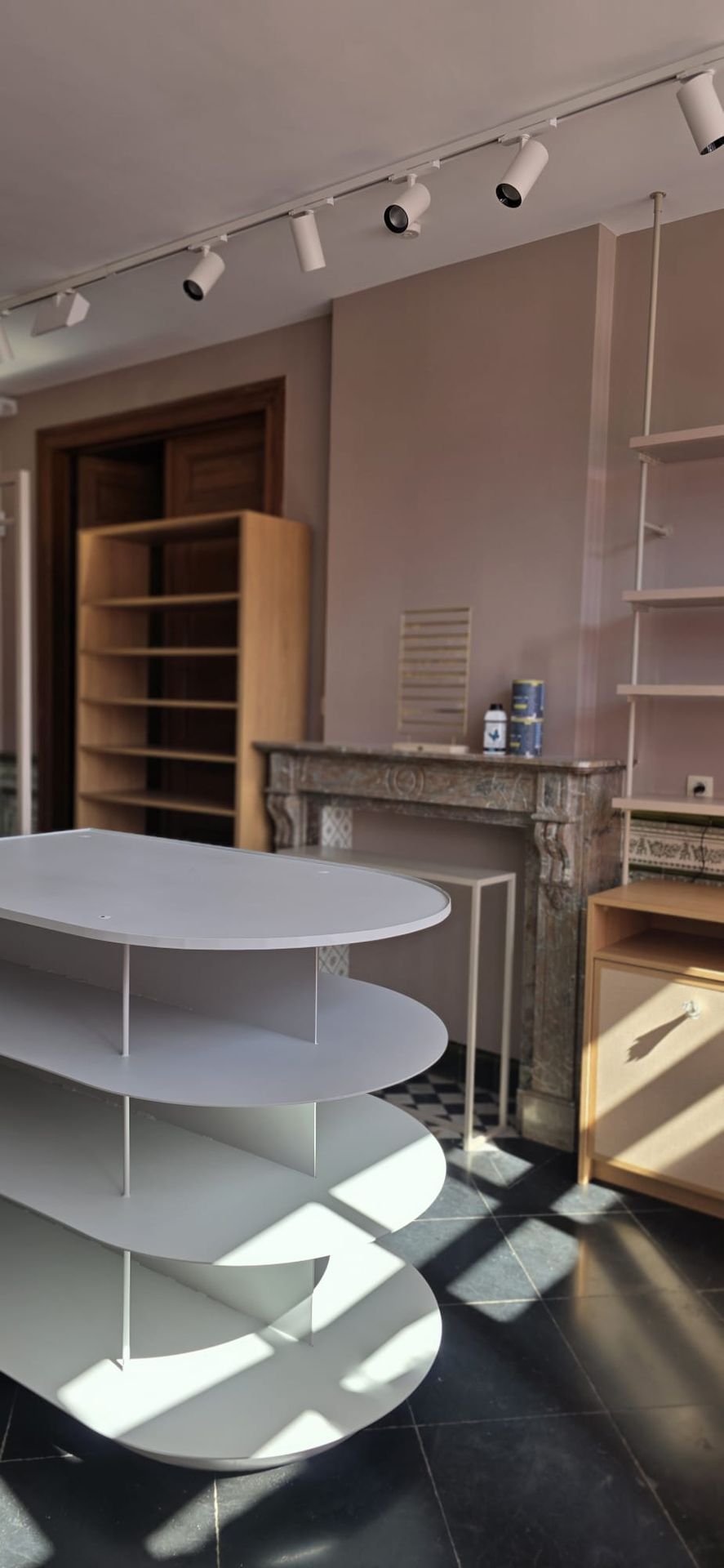Boutique Les P'tites jolies choses pendant transformation -  mobilier sur-mesure